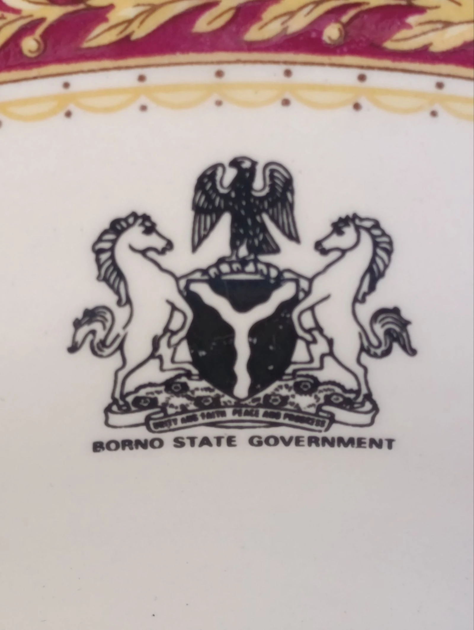 Antique Sampson Bridgwood & Son Deep Plate – Borno State Government (Nigeria – photo 5